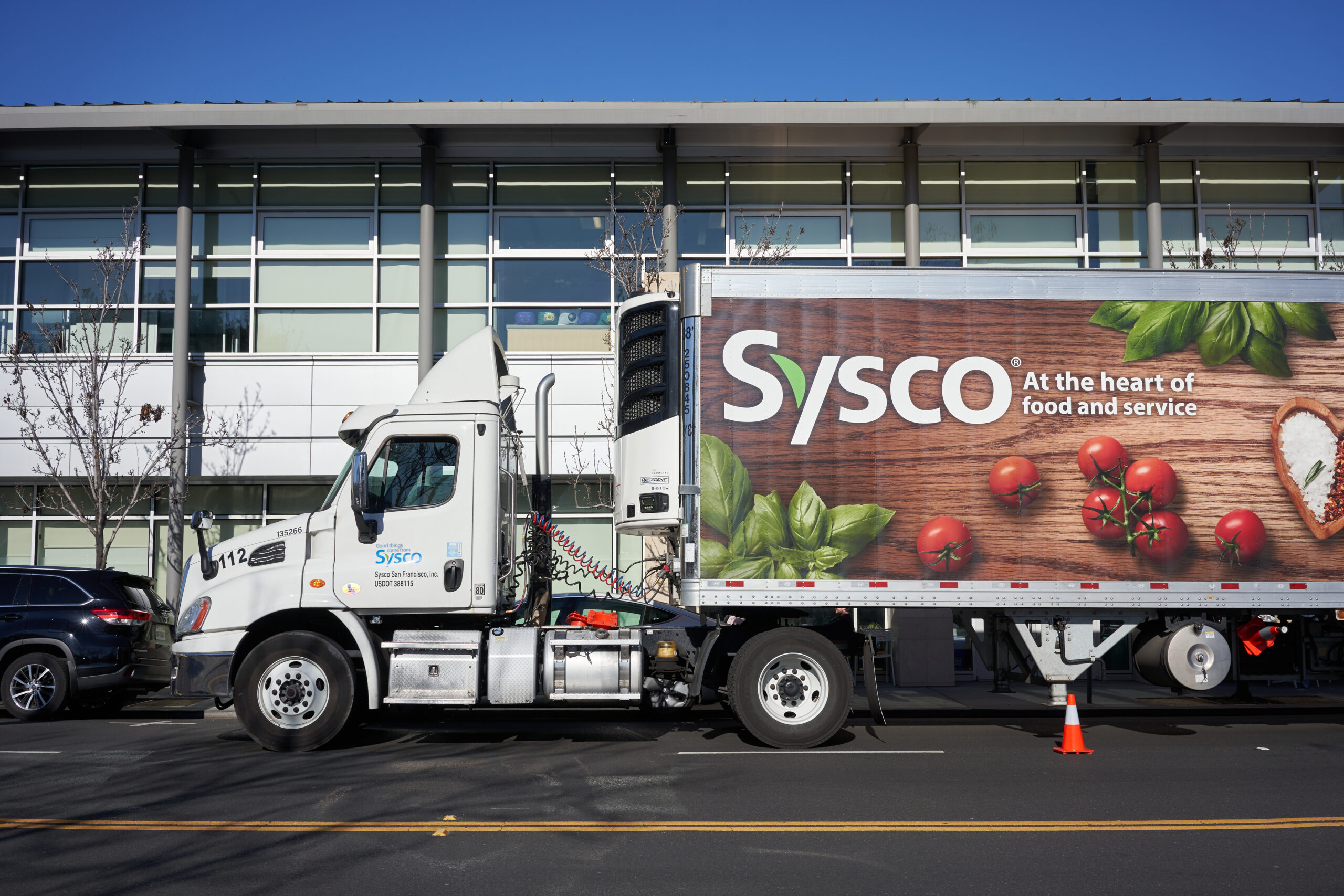 Sysco Posts Higher Sales in Fiscal Q2 as Local Restaurant Orders Improve