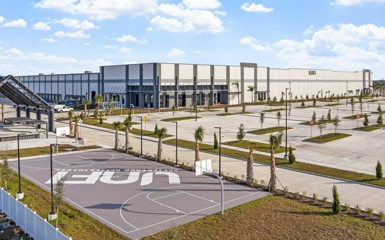 UNFI Opens Sarasota North Distribution Center with AI-Driven Automation